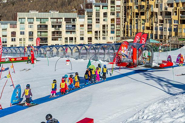 Tapis Cabri à Isola 2000 : FUNBELT® simplifie l'apprentissage du ski ! - Photo 2