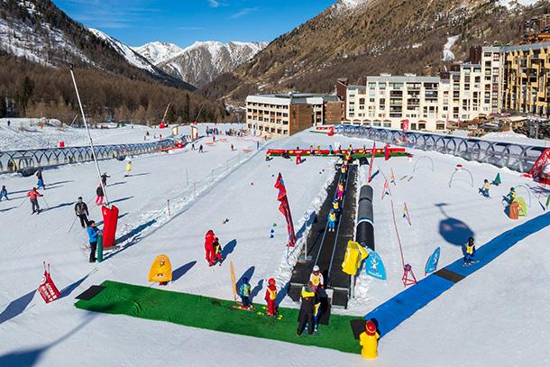 Isola 2000 : le tapis ski débutant Ourson, confort et sérénité des enfants - Photo 1